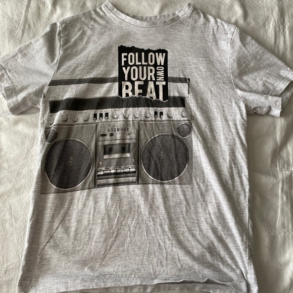 Zara Boy's Gray Print T-Shirt Size 11/12 Follow Your Beat - Picture 1 of 9